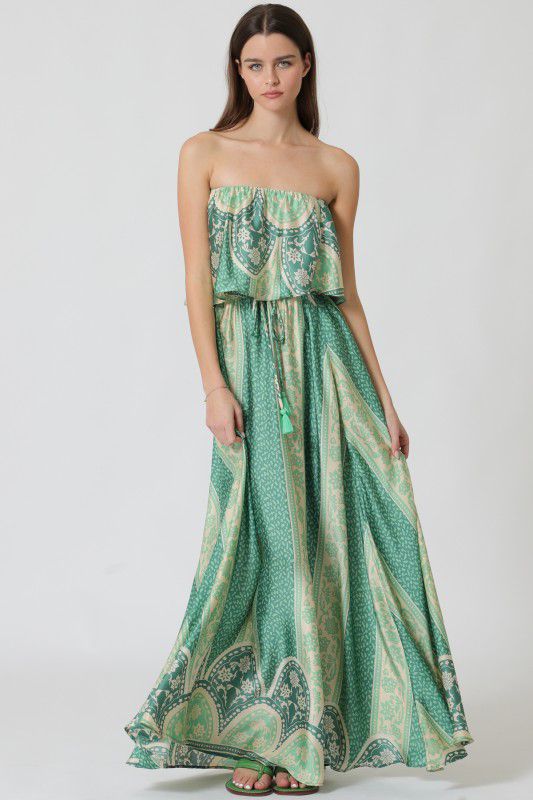 Vestido con volante en talle y amarre en cintura