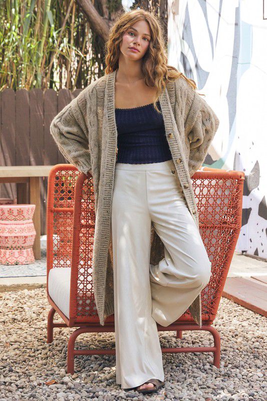 Pantalón tipo suede recto