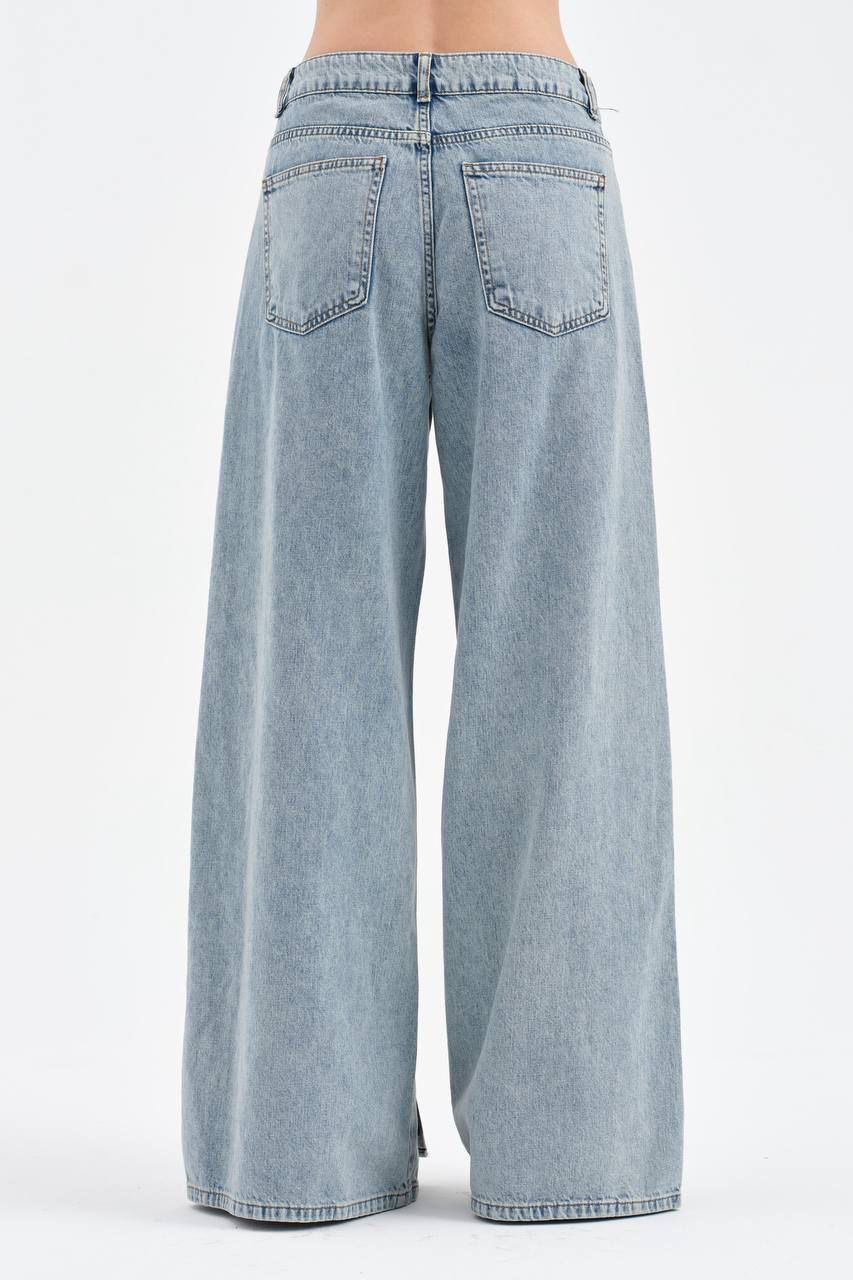Jeans wide leg con botones