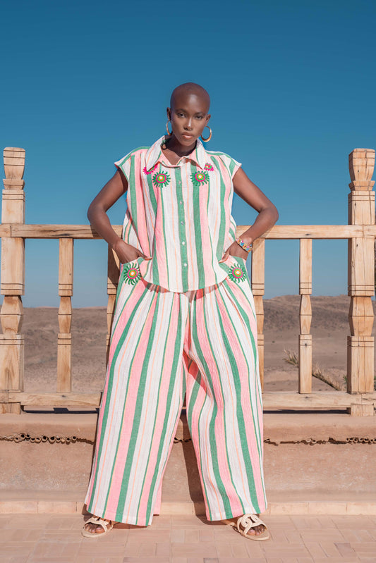 Set a rayas con bordado