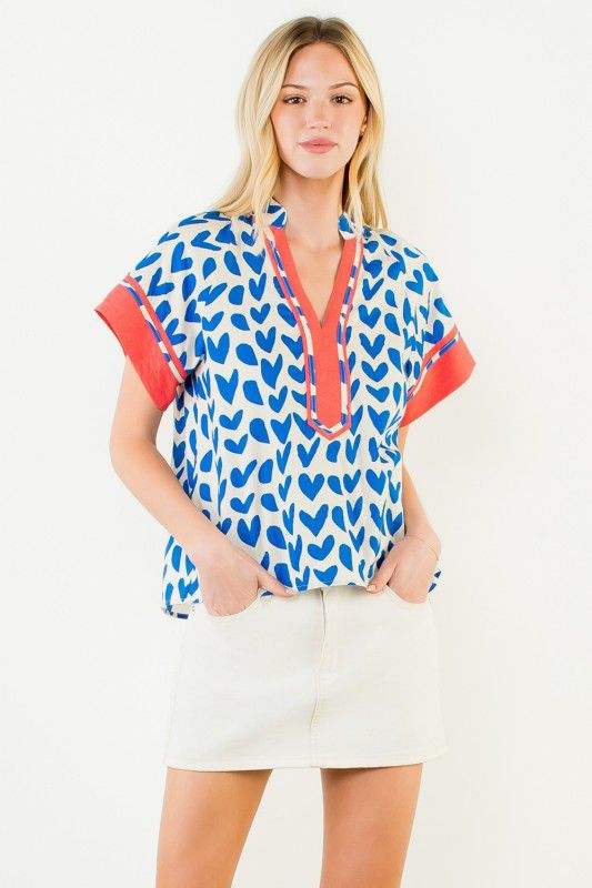 Blusa corazones con filos en contraste