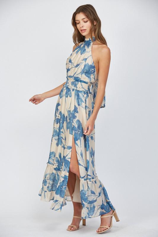 Vestido halter flores con resorte y escote en espalda