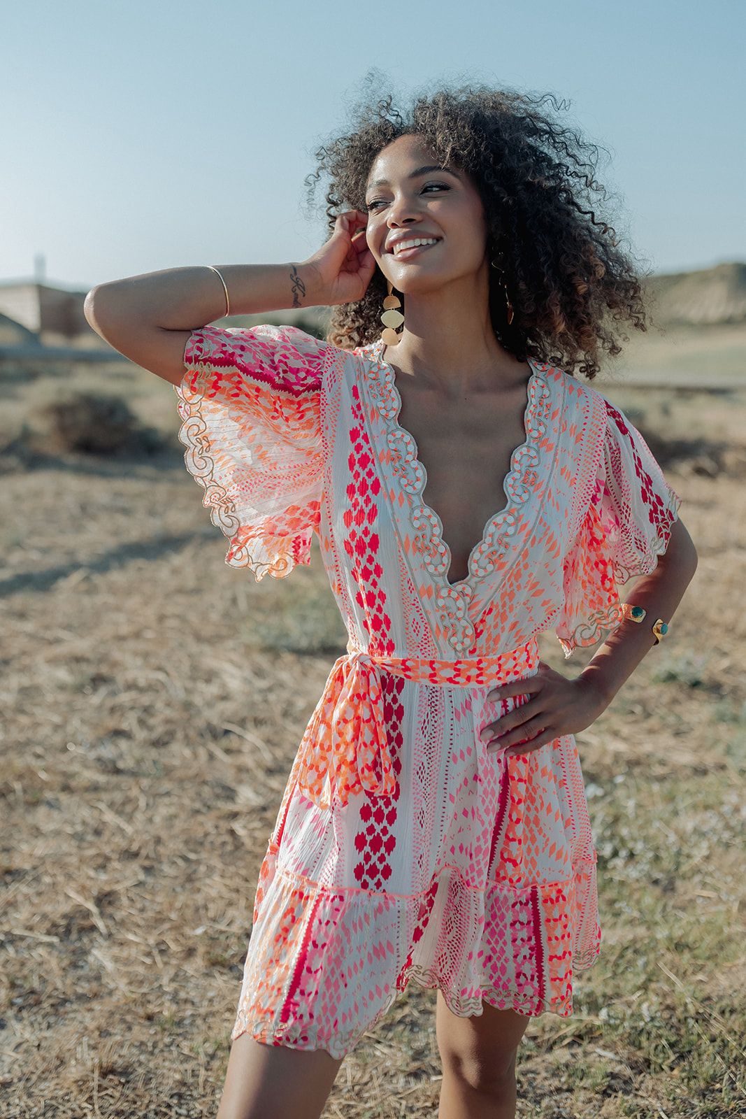 Vestido escote ondas