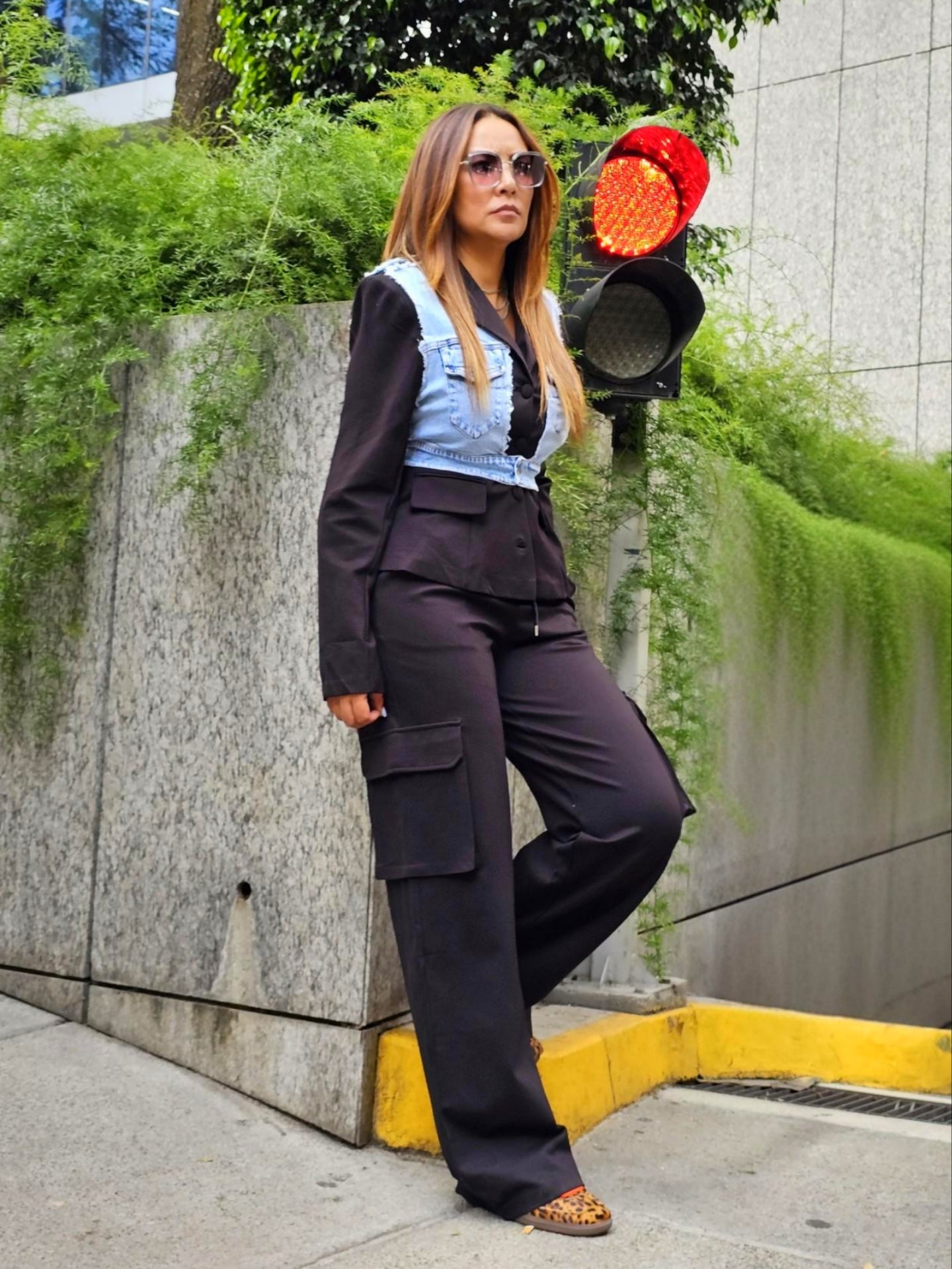 Set tipo pants cargo con mezclilla