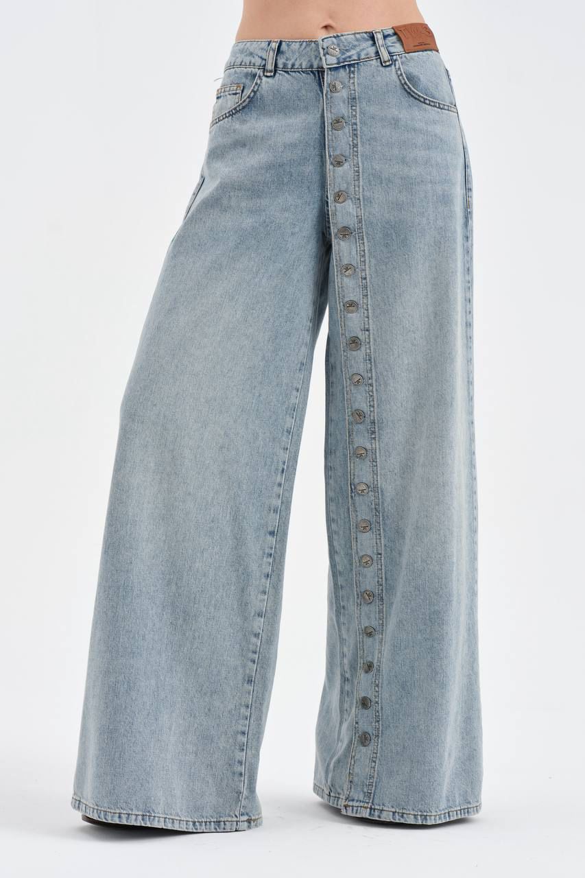 Jeans wide leg con botones